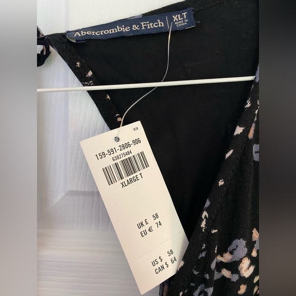 A&F Long Sleeve Floral Romper - Picture 4 of 4